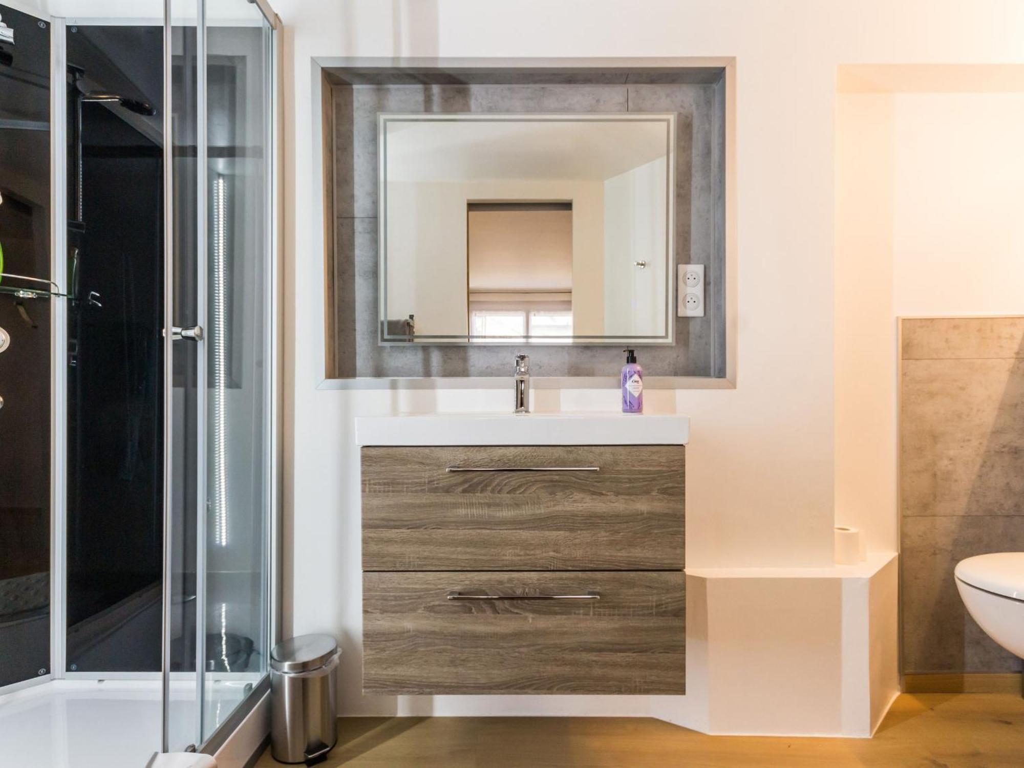 Maison De Ville A St Nazaire, Pres Du Front De Mer, Climatisee, 3 Chambres Avec Sdb Privatives, Wifi - Fr-1-306-1203 생나제르 외부 사진